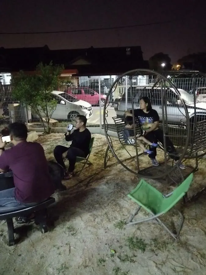 Homestay Malinja Bandar Baru Uda Johor Bahru